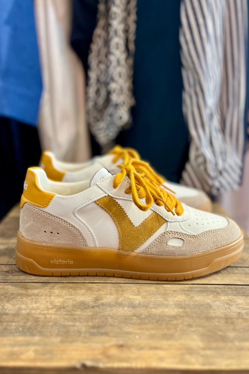 Baskets Sonia, couleur jaune, marque Victoria