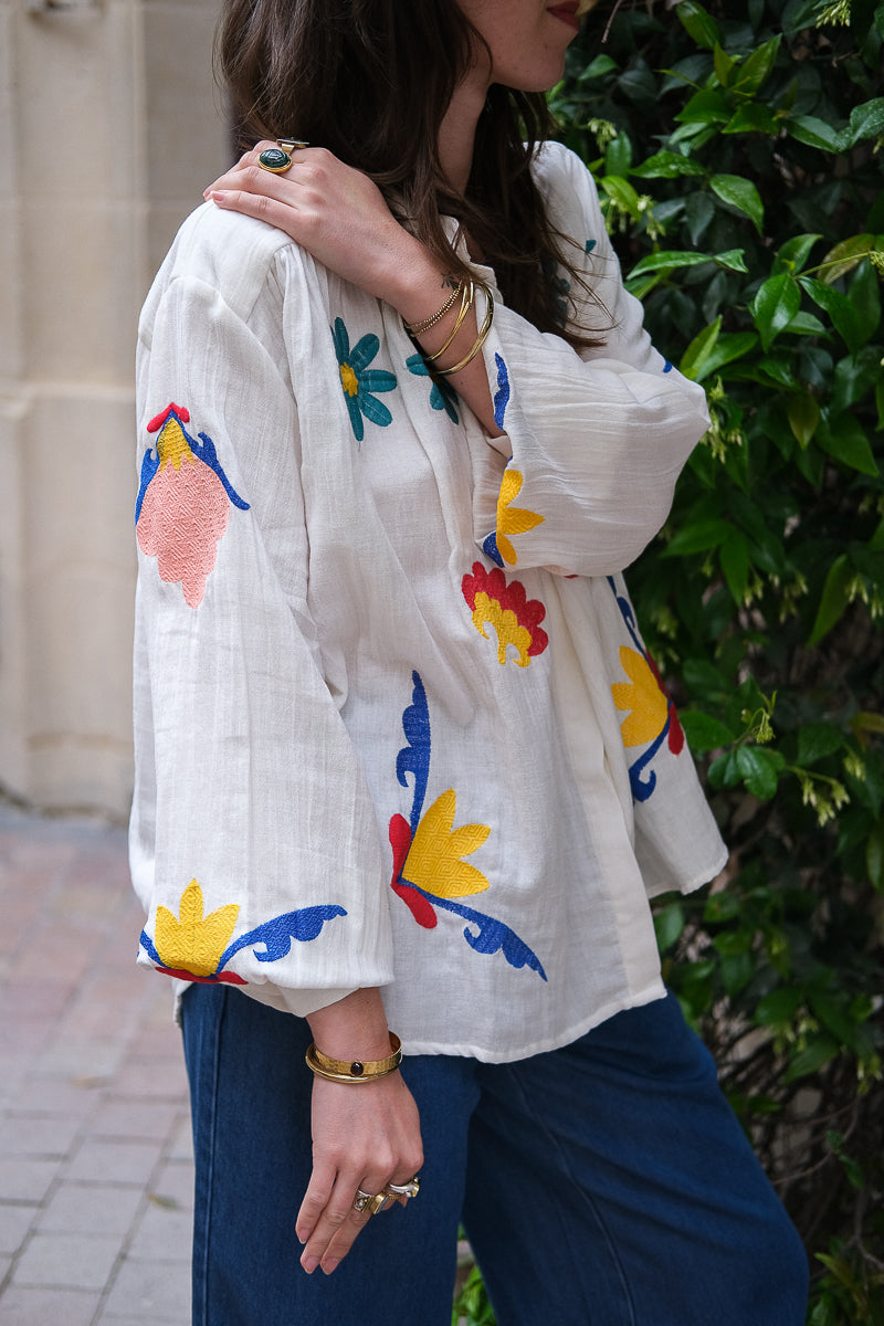 Blouse Marga, couleur blanc, détails brodés