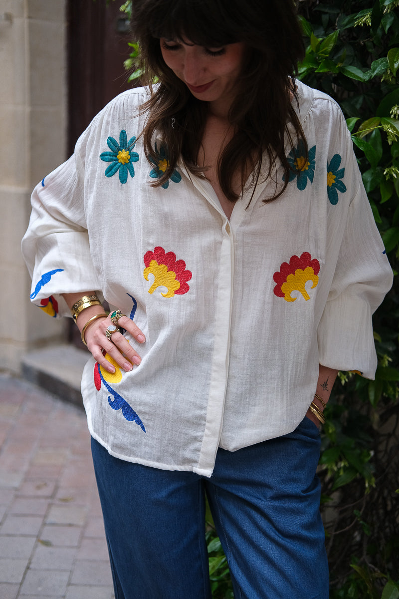 Blouse Marga, couleur blanc, détails brodés