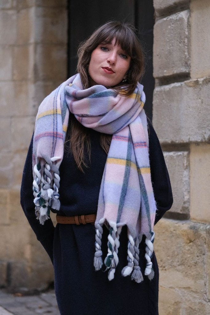 Echarpe Ialinne, couleur rose pale, marque Ichi