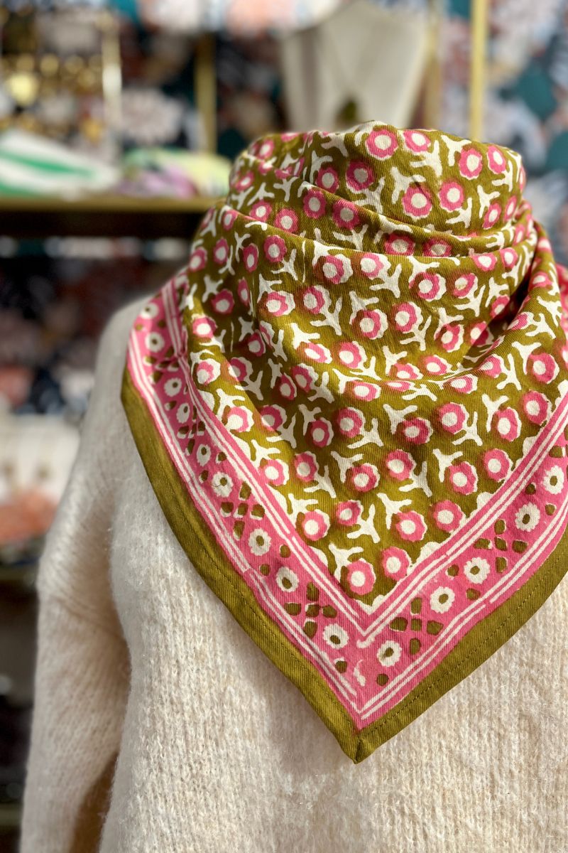 Foulard Bonheur, couleur kaki clair, matière coton