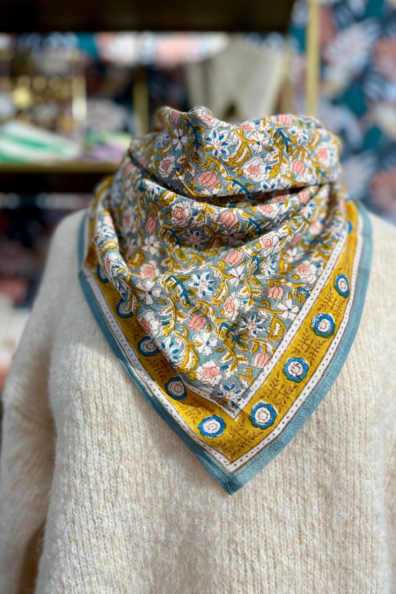 Foulard Bonheur, couleur celadon, matière coton