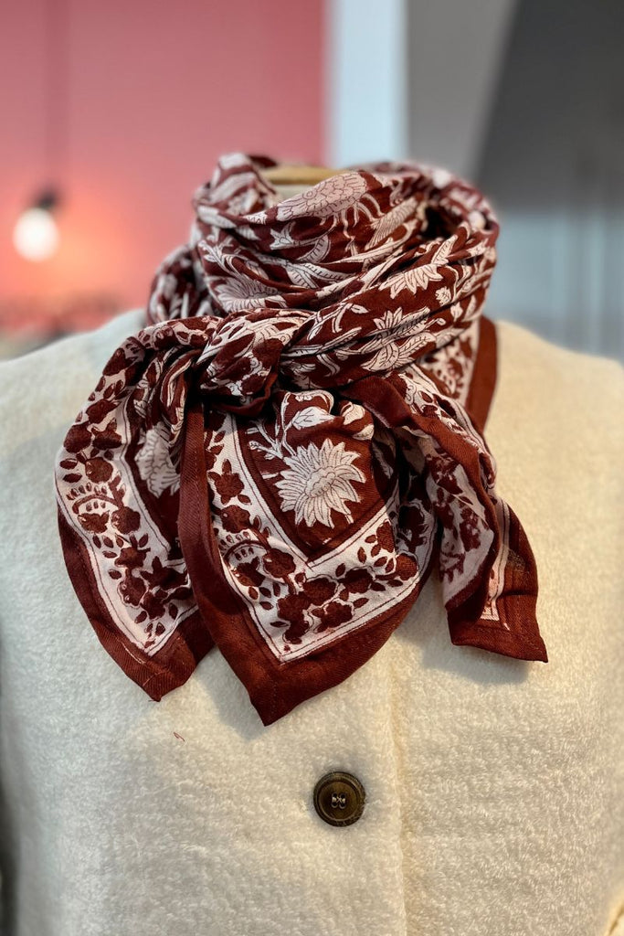 Foulard Family, couleur bordeaux, matière coton