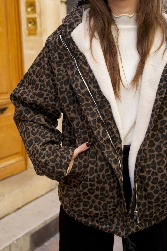 Manteau Guzmania, motif léopard, matière Laure + Max