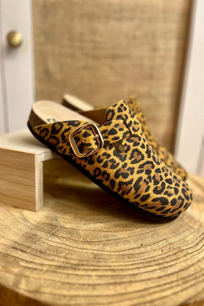 Mules Lola, motifs léopard, matière cuir