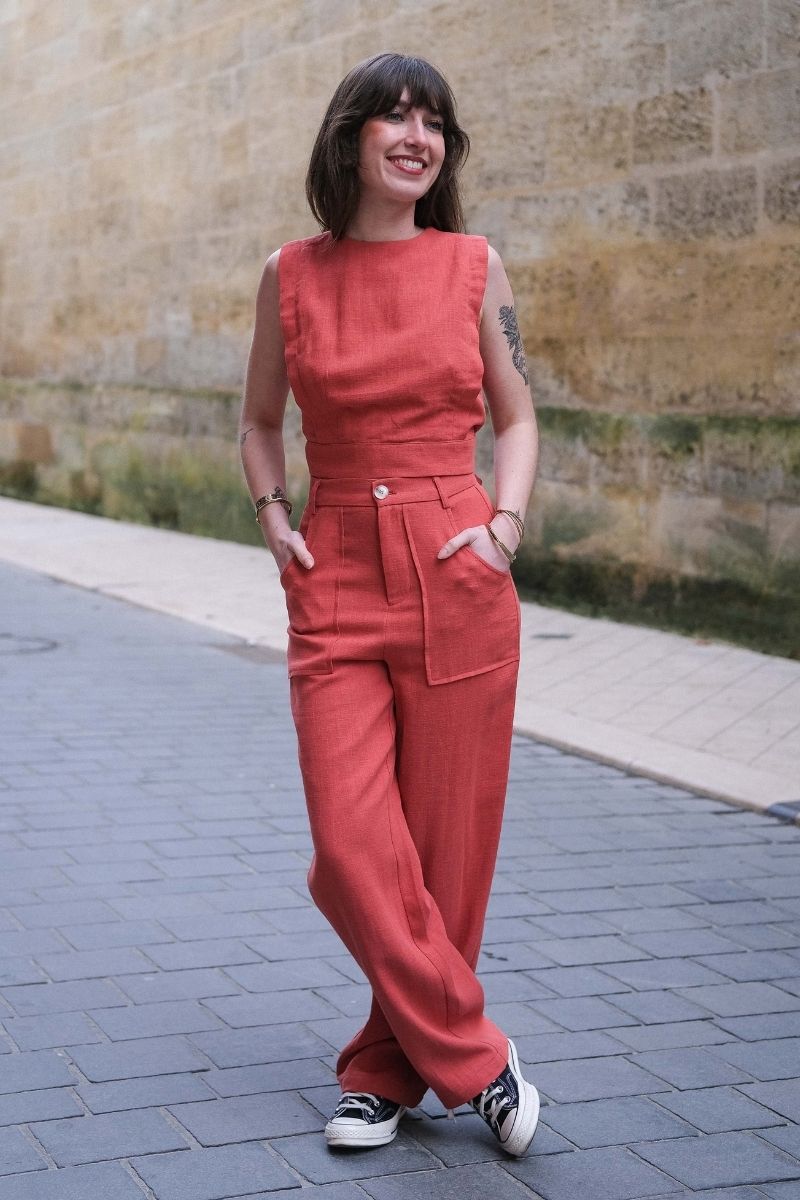 Pantalon Clarisse, couleur brique, marque The Korner