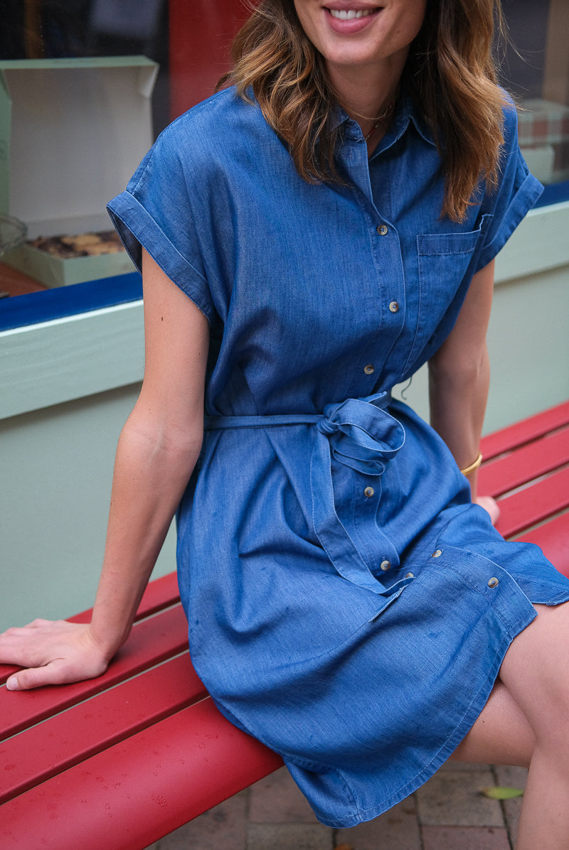 Robe Vinori, couleur bleu, marque Vila, manches courtes, matière tencel