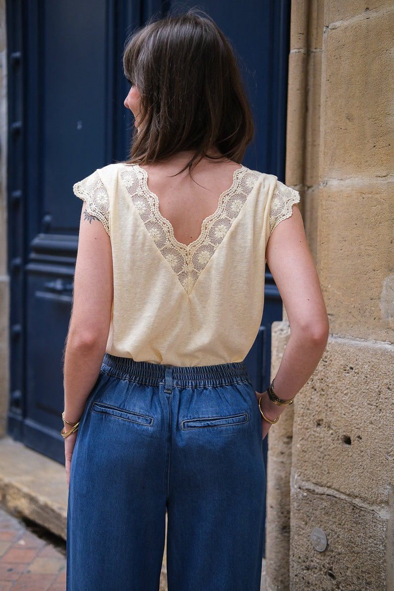 T-shirt Liana, couleur jaune, manches courtes, détails broderies