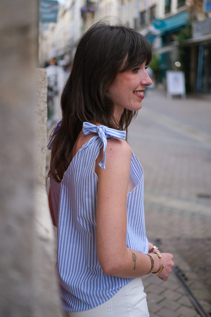Top Gaby, couleur bleu ciel, motifs rayures
